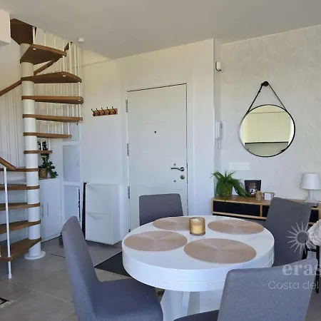 Duplex Penthouse Near The A116 Apartment *